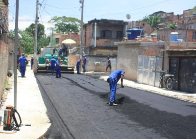 Obras de asfalto chegam para moradores do bairro Engenho Pequeno