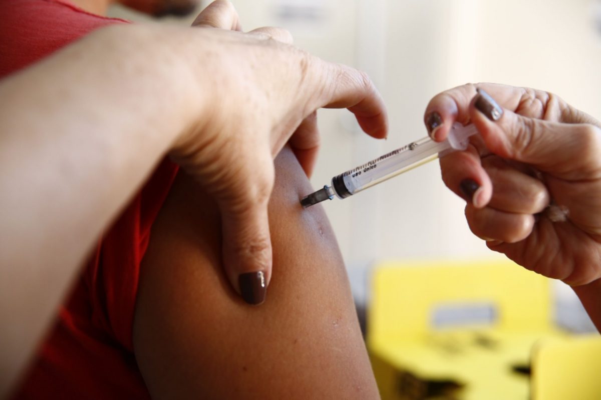 Vacinação contra a gripe está suspensa em Nova Iguaçu