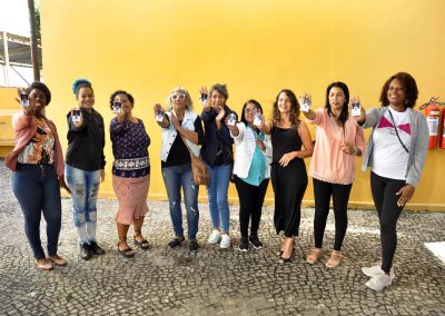 Artesãos de Nova Iguaçu recebem novas carteirinhas