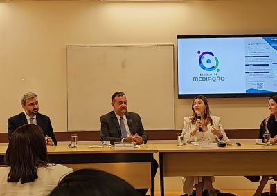 Procurador-geral de Nova Iguaçu participa de evento na EMEDI