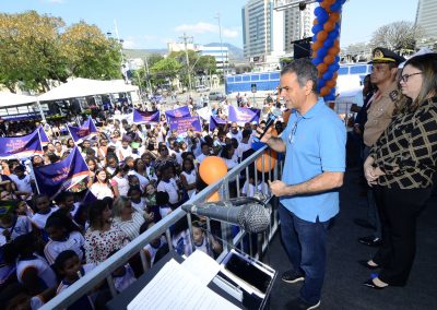 Nova Iguaçu vai levar atendimento médico a 100% dos alunos da rede municipal