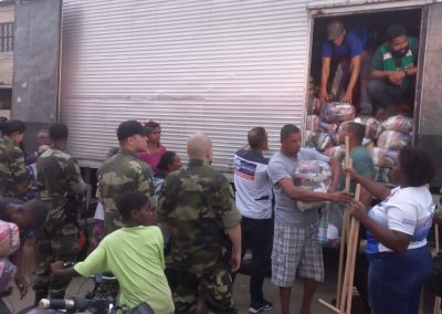 Nova Iguaçu começa a distribuição de mais de 20 mil cestas básicas e kits de limpeza