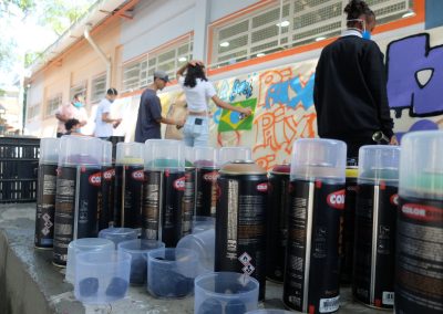 Nova Iguaçu oferece oficina de grafite na Casa da Juventude e Cras de Comendador Soares