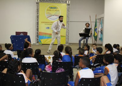 Peças teatrais e muita música para alunos de Nova Iguaçu