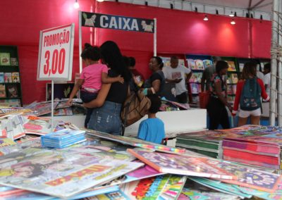 Feira Literária de Nova Iguaçu oferece livros a partir de R$ 1
