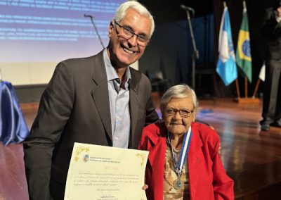 Cerimônia de entrega das Medalhas de Mérito Cultural Iguaçuana homenageia personalidades e instituições da cidade