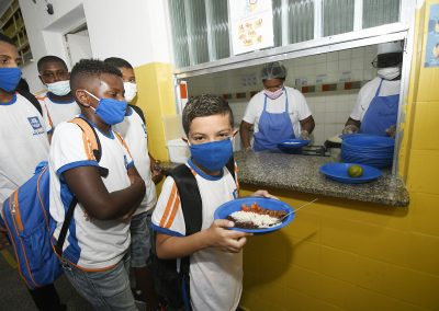 Prefeitura de Nova Iguaçu garante escolas abertas e merenda para estudantes da rede