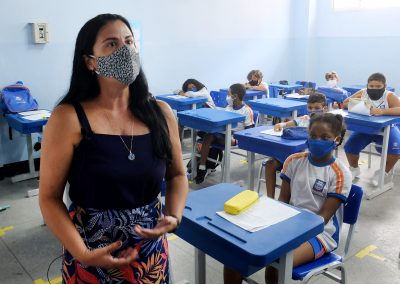 Nova Iguaçu fará contratação temporária de quase 500 professores