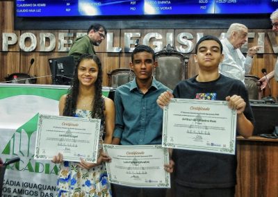 Alunos da rede municipal são destaque em premiação de concurso literário