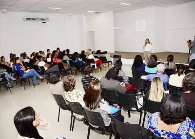 Violência doméstica é tema de palestra para professores em Nova Iguaçu