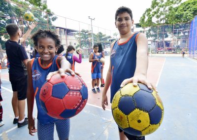 Sete modalidades esportivas atraem crianças e adolescentes para o Projeto Esporte Social da Prefeitura de Nova Iguaçu