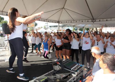 Comemoração ao Dia das Mães em Nova Iguaçu é marcado com aulão de ginástica, serviços de saúde e cultura