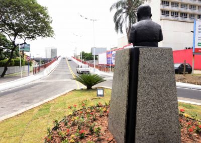 Viaduto Padre João Musch é reaberto para o trânsito de pedestres e motoristas