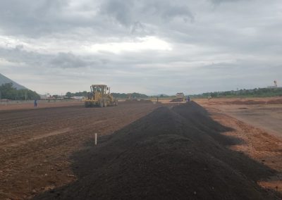 Prefeitura de Nova Iguaçu finaliza primeira fase de obra de terraplanagem em hospital de campanha no Aeroclube