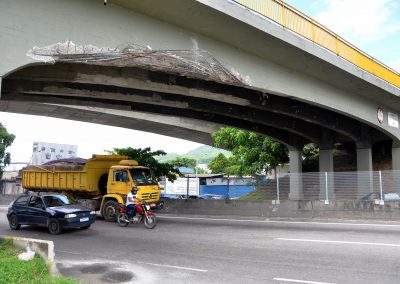 Obra de reparo estrutural de viaduto atingido por caminhão na Dutra começa neste sábado (11)