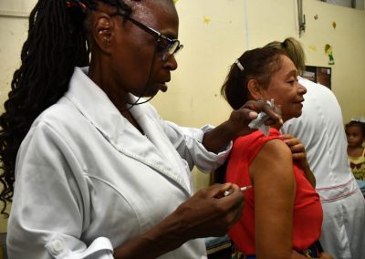 Nova Iguaçu participa do Dia D de combate ao sarampo, com grande procura aos postos de saúde