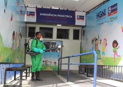 Prefeitura de Nova Iguaçu faz trabalho de descontaminação nos arredores das unidades de saúde da cidade
