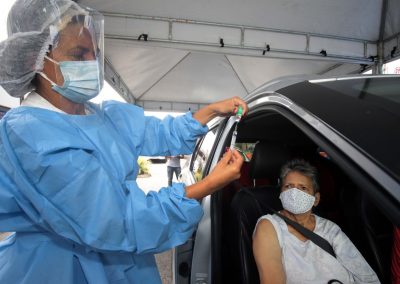 Nova iguaçu vai vacinar idosos de 73 e 72 anos e profissionais de saúde na próxima semana