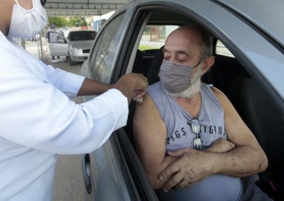 Nova Iguaçu vai vacinar pessoas de 63 a 65 anos e profissionais de saúde de 29 a 31 anos na próxima semana