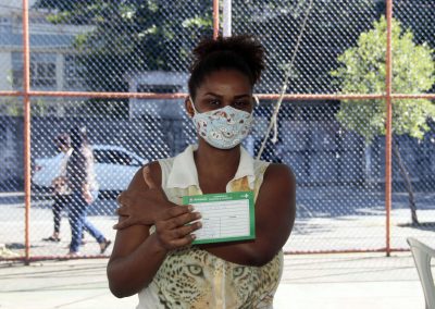 Nova Iguaçu vacina pessoas de 34 anos nesta quarta-feira (28)