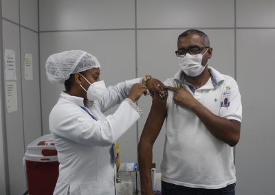 Nova Iguaçu vacina pessoas acima de 12 anos nesta quarta-feira (6)