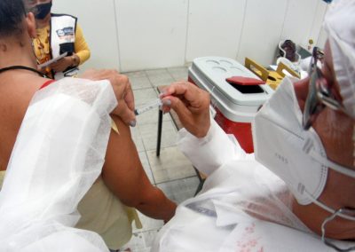 Nova Iguaçu segue vacinando pessoas acima de 12 anos nesta quinta (21)