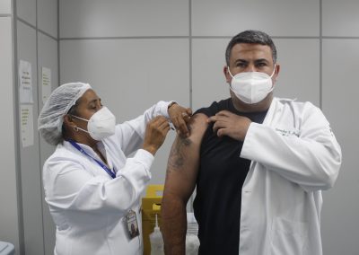 Neste sábado (20) Nova Iguaçu vacinará pessoas acima de 12 anos de idade contra COVID-19