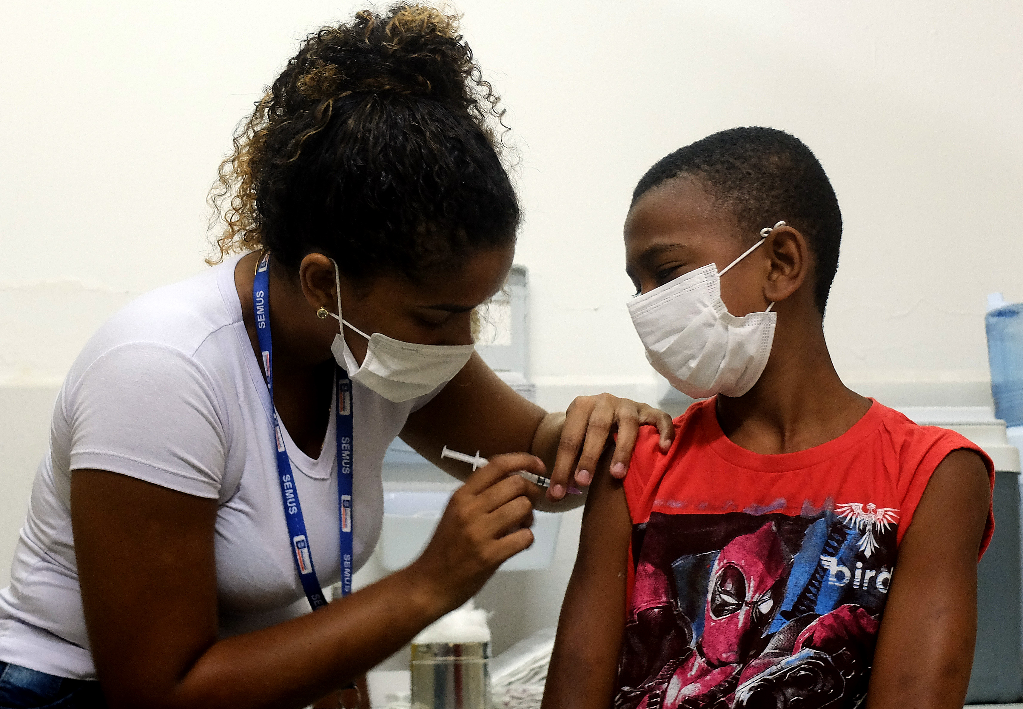 Nova Iguaçu segue vacinando a população contra COVID-19 nesta terça-feira (19)