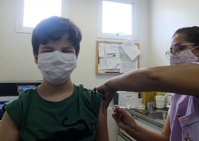 Nesta terça-feira (22) crianças de 5 a 11 anos, adolescentes e adultos serão vacinados contra covid-19 em Nova Iguaçu