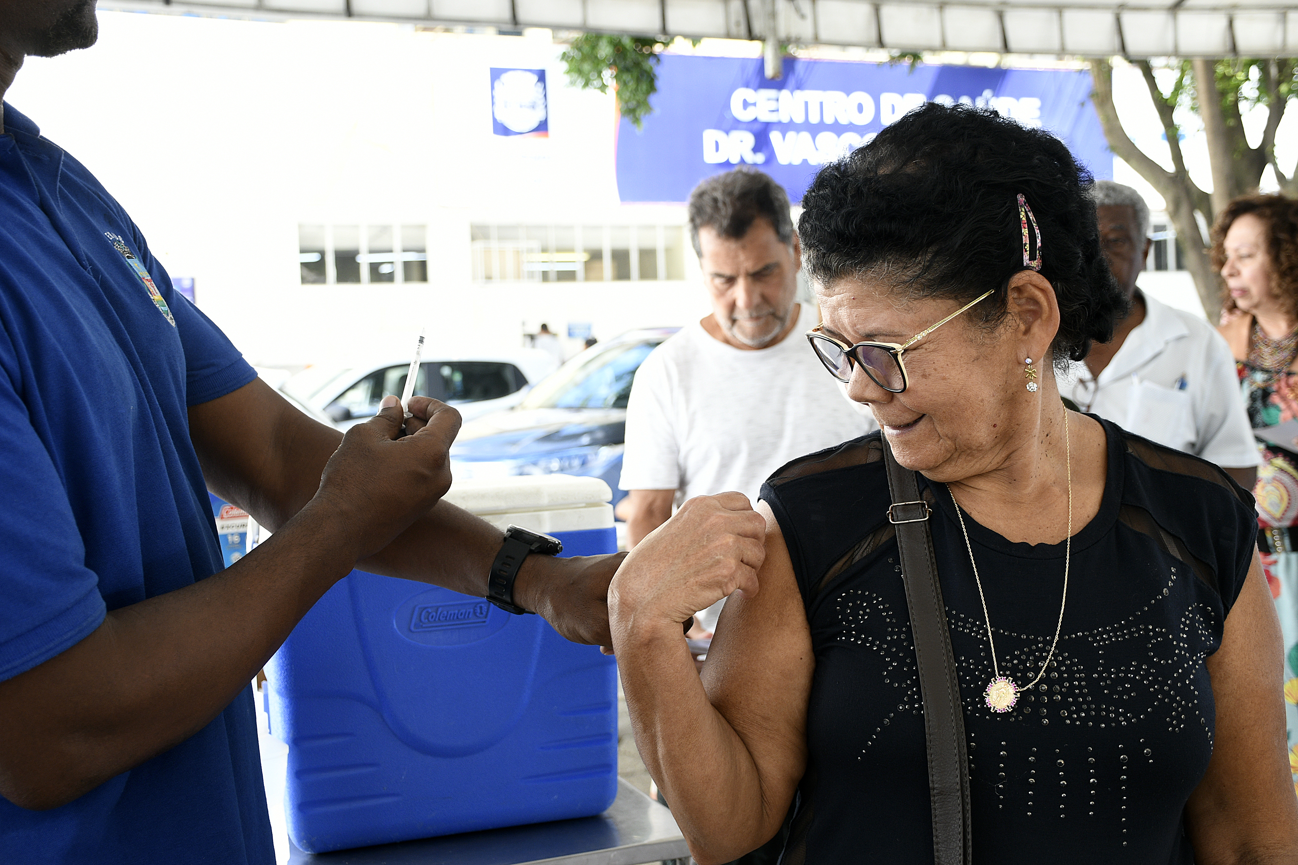 Nova Iguaçu inicia vacinação bivalente contra Covid-19 em indivíduos com comorbidades acima de 12 anos nesta segunda-feira (03)