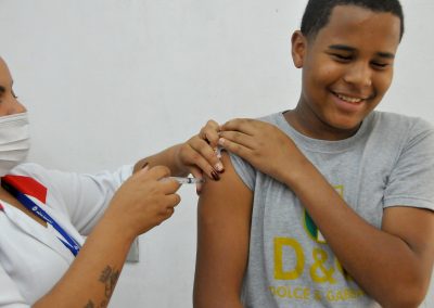 Vacina contra a dengue está disponível em mais de 50 postos de saúde de Nova Iguaçu