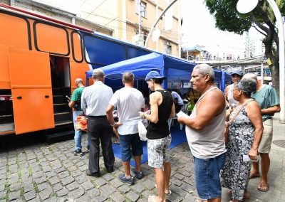 Campanha contra a Influenza começa com vacinação itinerante em Nova Iguaçu