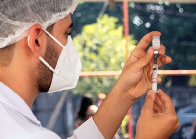 Nova Iguaçu amplia o público-alvo da vacinação contra a variante JN.1 da Covid-19