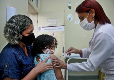 Nova Iguaçu inicia a vacinação contra covid-19 em crianças acima de 6 meses a 2 anos de idade com comorbidades nesta quarta-feira (23)